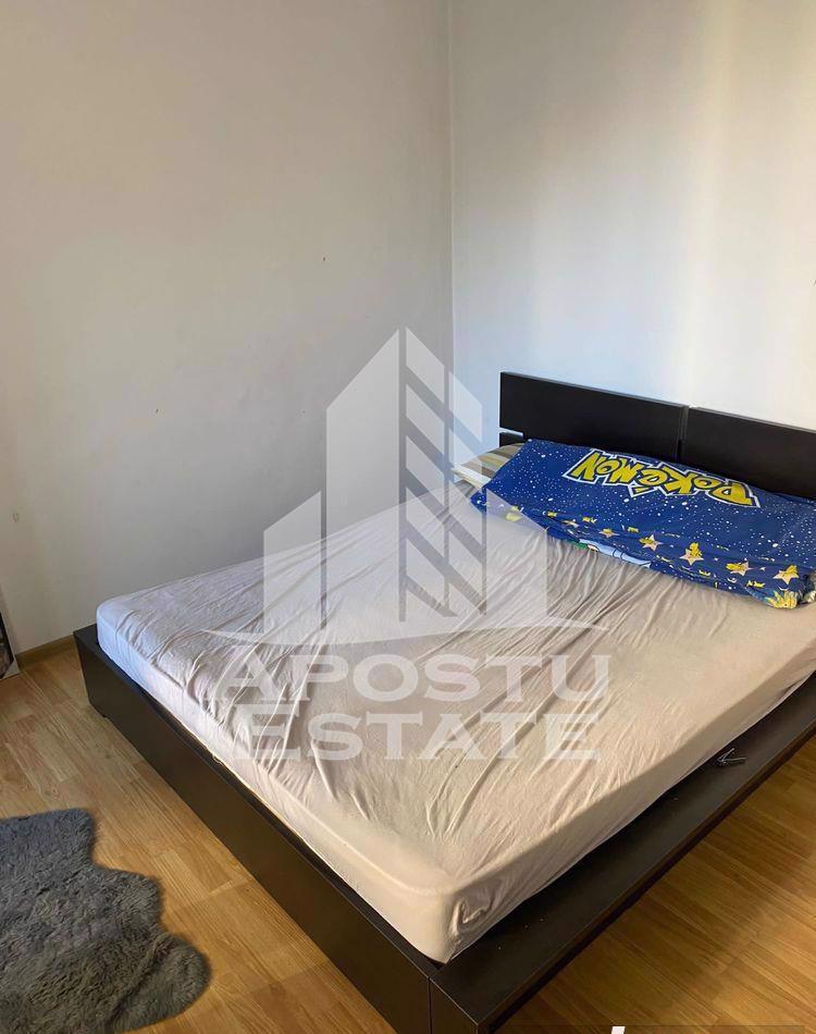 Apartament 2 camere, Semidecomandat, in zona Complex Studentesc
