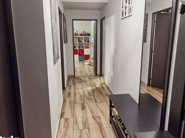 Apartament 2 camere, Voluntari