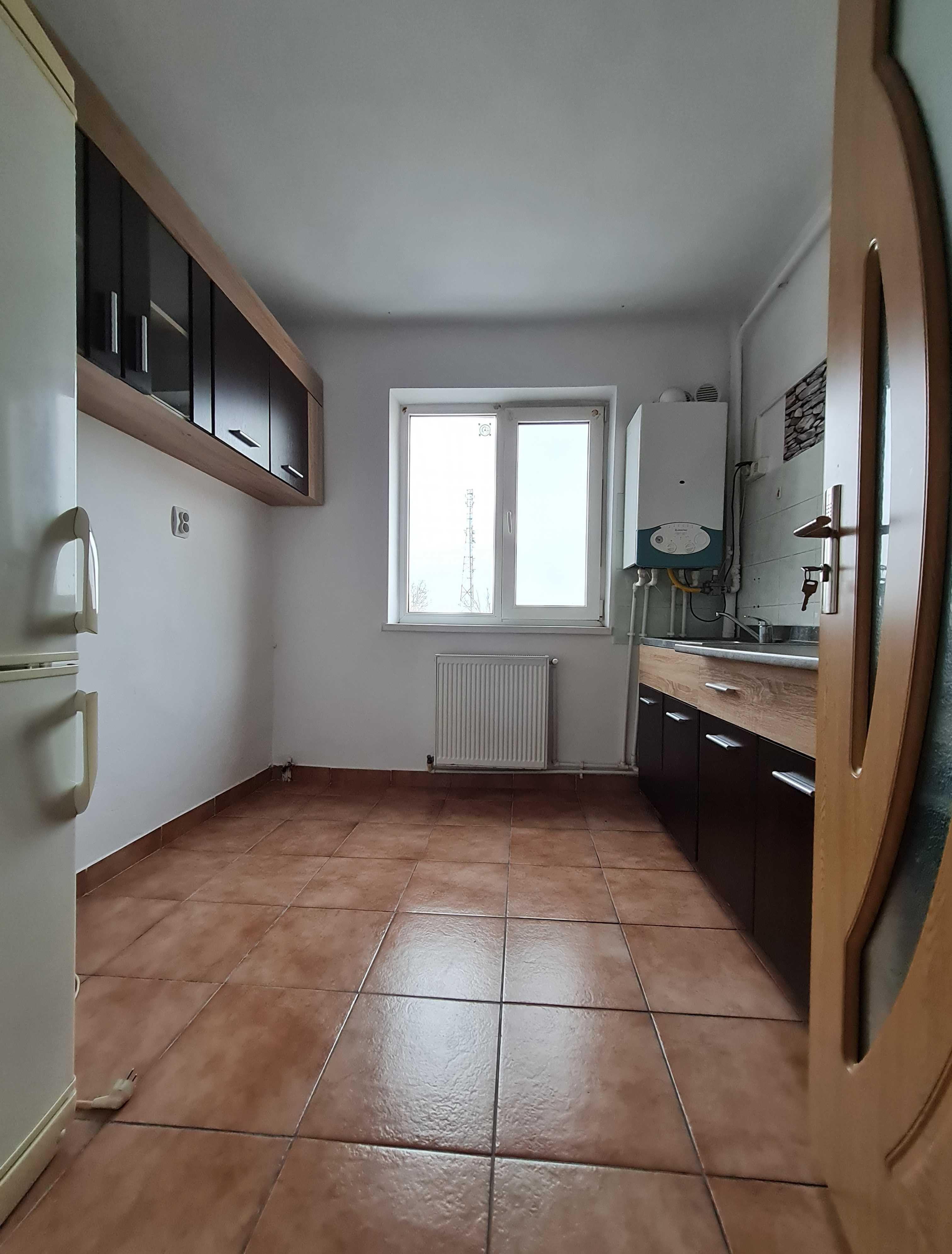 Apartament - 2 camere, zona Carrefour Botosani