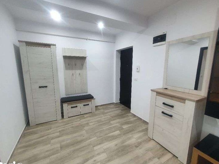 Apartament 2 camere , zona Compozitori