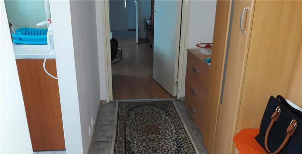 Apartament 2 camere zona Confectii