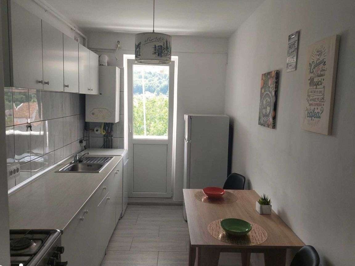 Apartament 2 camere zona Noua