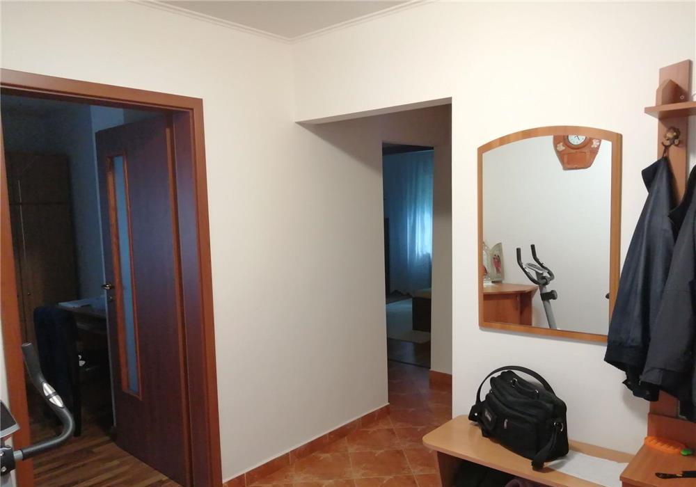 Apartament 2 camere, zona Ramada