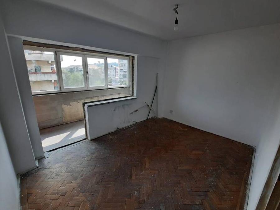 Apartament 3 cam. | 80mp suprafața ap. + boxă | zona Nord | Calea lui Traian |