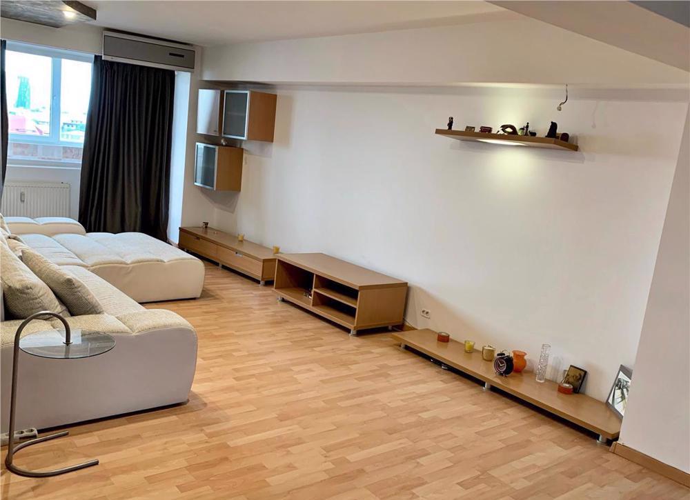 Apartament 3 camere 1 Mai