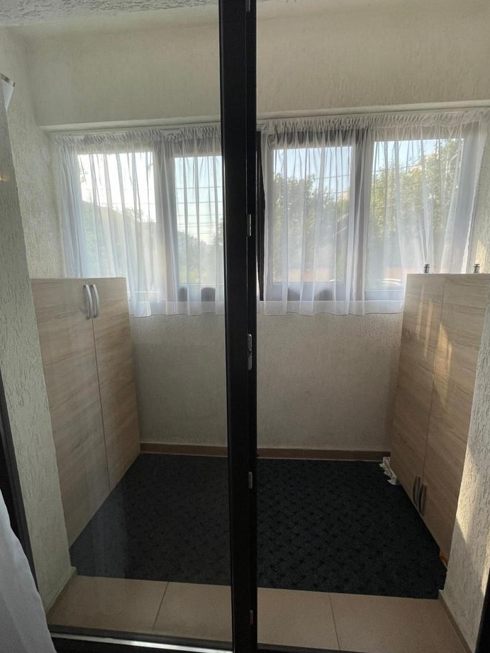 Apartament 3 camere + bai si 2 locuri de parcare de vânzare