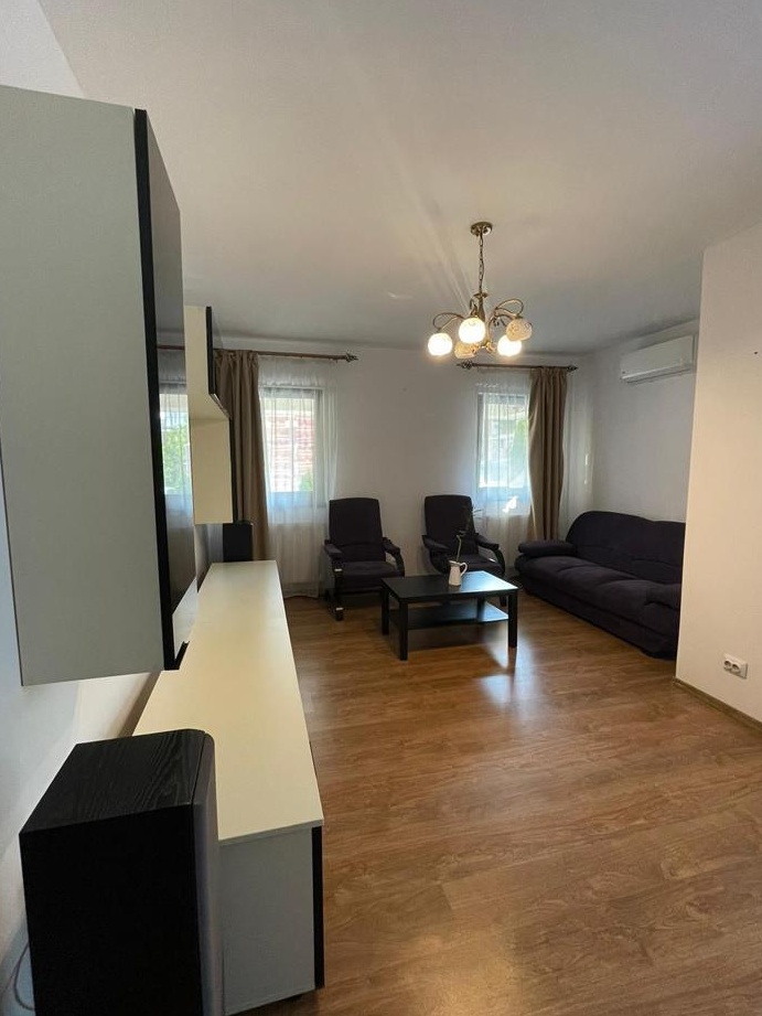 Apartament 3 camere + bai si 2 locuri de parcare de vânzare