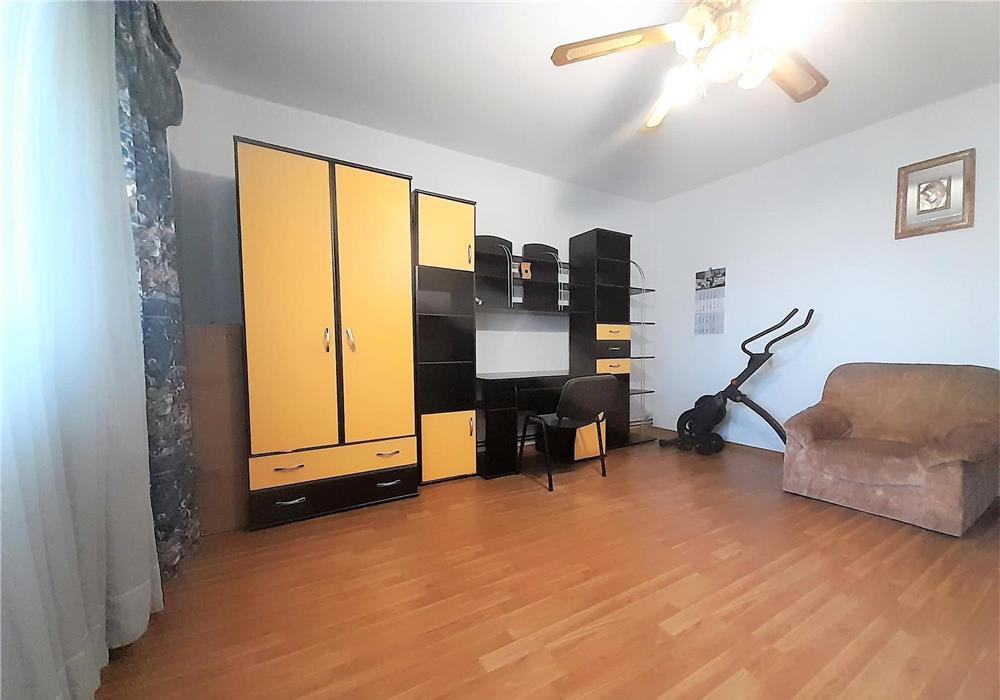 Apartament 3 camere Bd. Iuliu Maniu / vizavi de Metrou Pacii, centrala, stradal