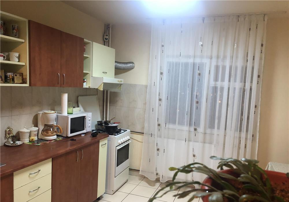 APARTAMENT 3 CAMERE BRÂNCOVEANU.