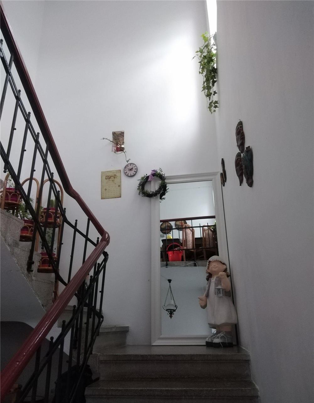 Apartament 3 camere casa centru
