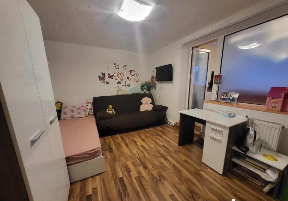 Apartament 3 camere cf1 centrala proprie 3min metrou Lujerului, Militari