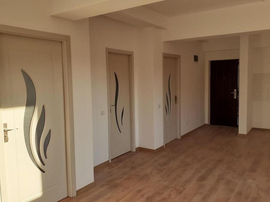 Apartament 3 camere Chitila | Parcare acoperita inclusa