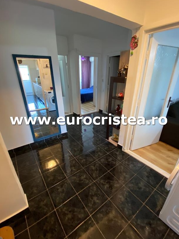 Apartament 3 camere, confort 1 de vânzare în Mangalia, zona Port Turistic Mangalia