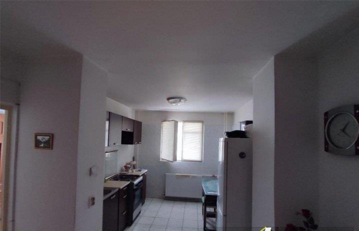 Apartament 3 camere Crangasi