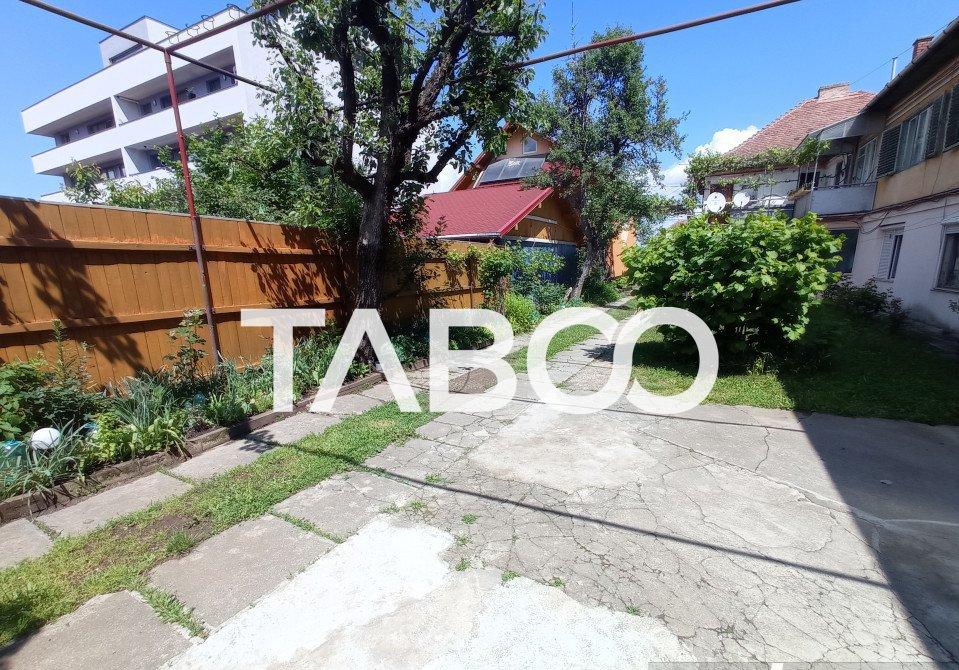 Apartament 3 camere de vanzare terasa si curte zona Trei Stejari Sibiu