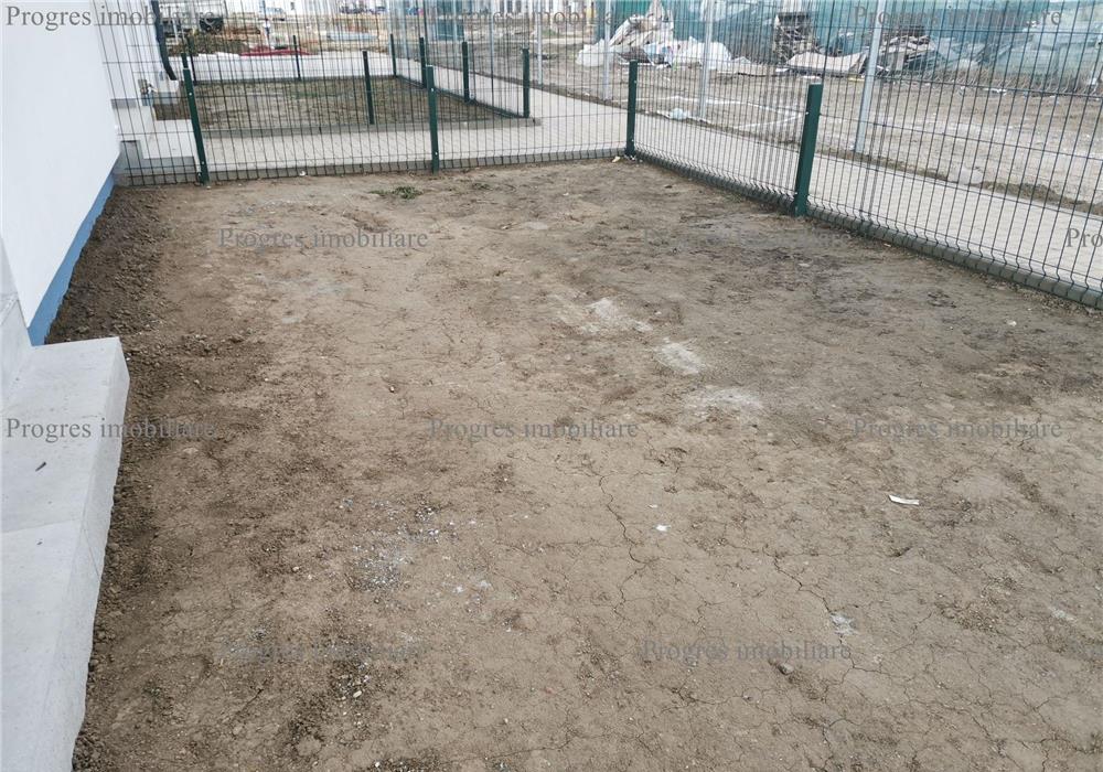 Apartament 3 camere decomandat - 65 mp - curte 25 mp - 85.000 euro