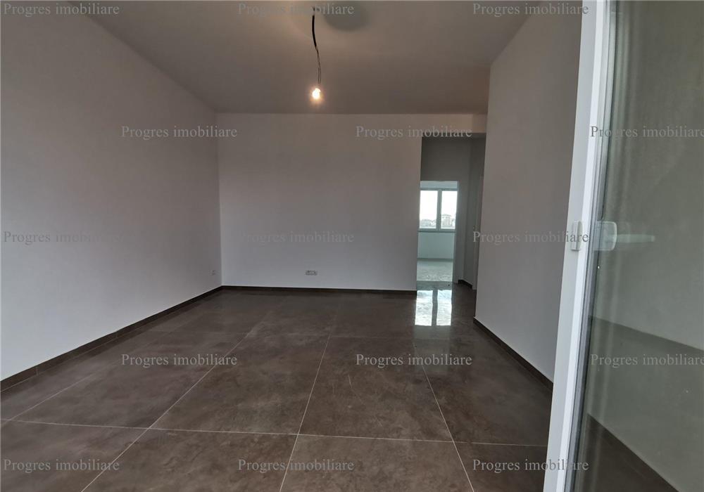 Apartament 3 camere decomandat - 65 mp - curte 25 mp - 85.000 euro