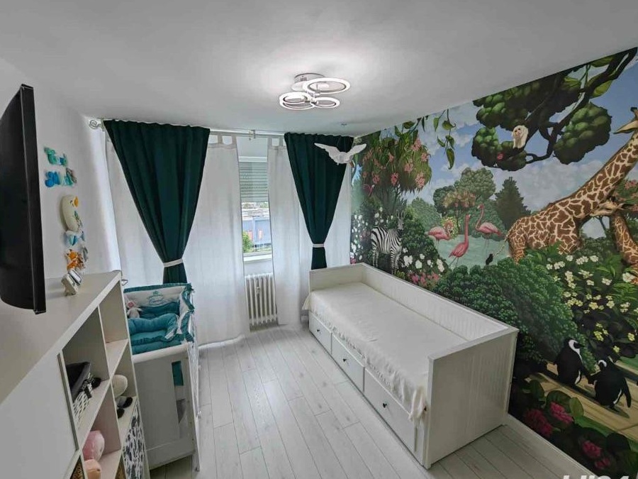Apartament 3 camere decomandat Auchan Vitan