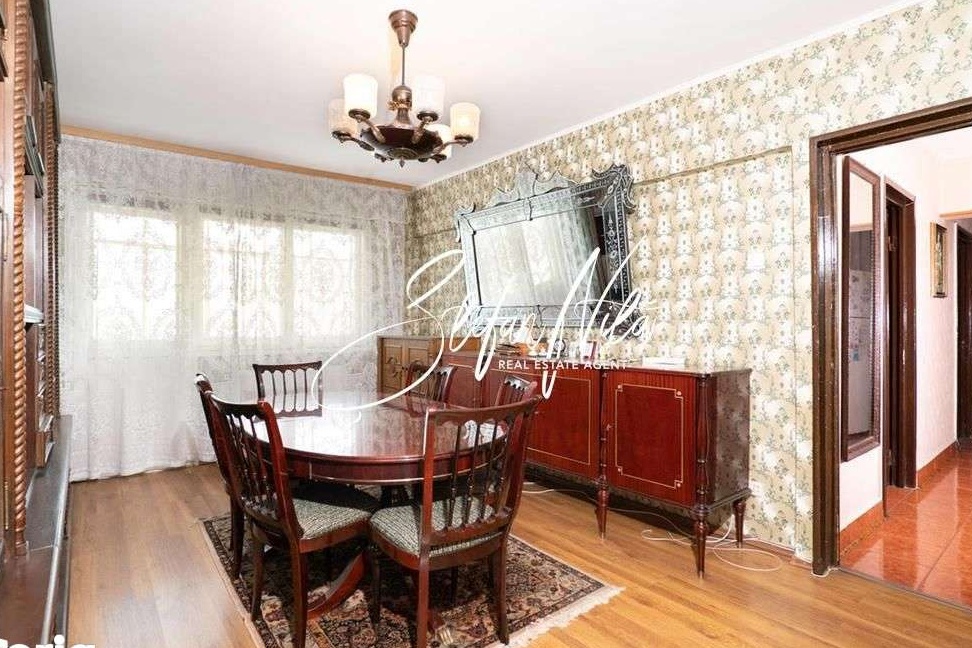 Apartament 3 camere decomandat cu centrala termica Colentina stradal!
