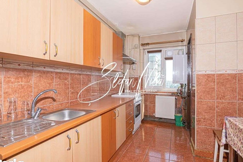 Apartament 3 camere decomandat cu centrala termica Colentina stradal!