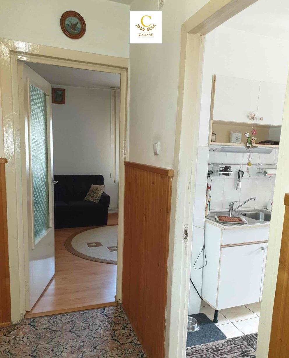 Apartament 3 camere decomandat parter zona Matei Basarab