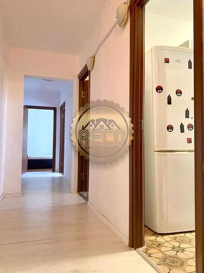 Apartament 3 Camere Decomandat, Zona Iosia, Etaj 4