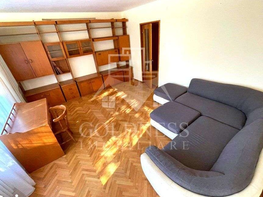 apartament 3 camere decomandate Andrei Muresanu semicentral