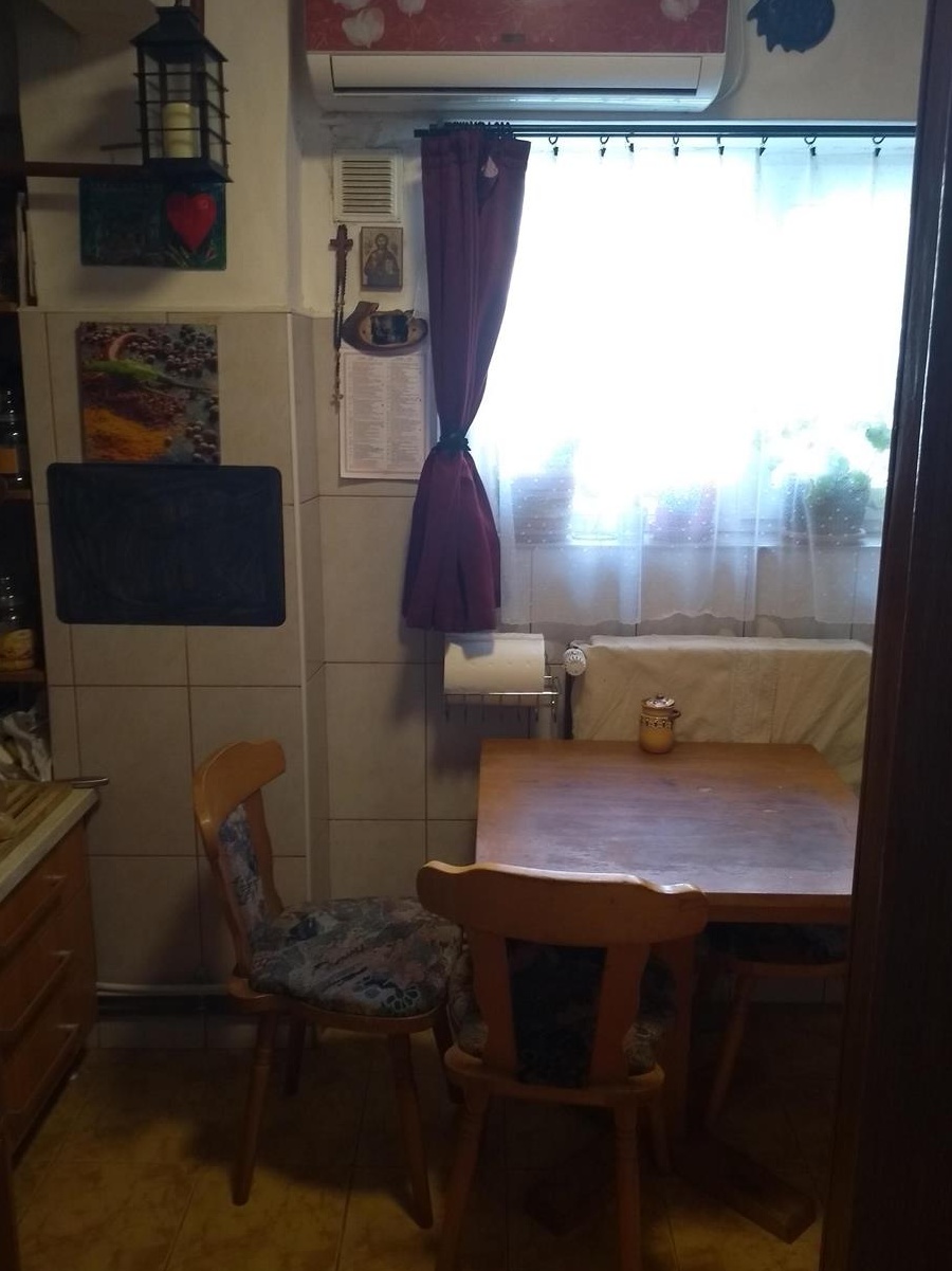 Apartament 3 camere decomandate, bulevardul G. Enescu.