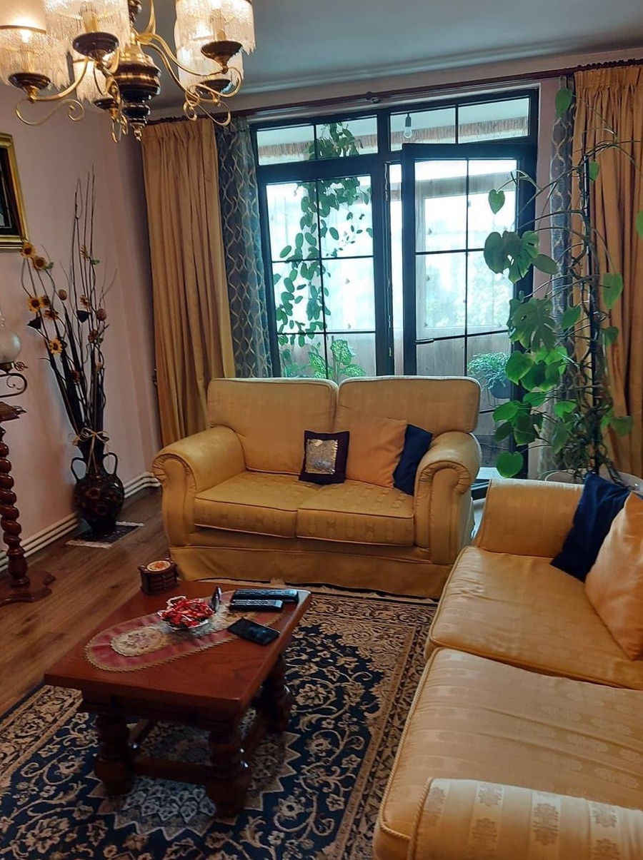 Apartament 3 camere decomandate, zona ultracentrala, lux.