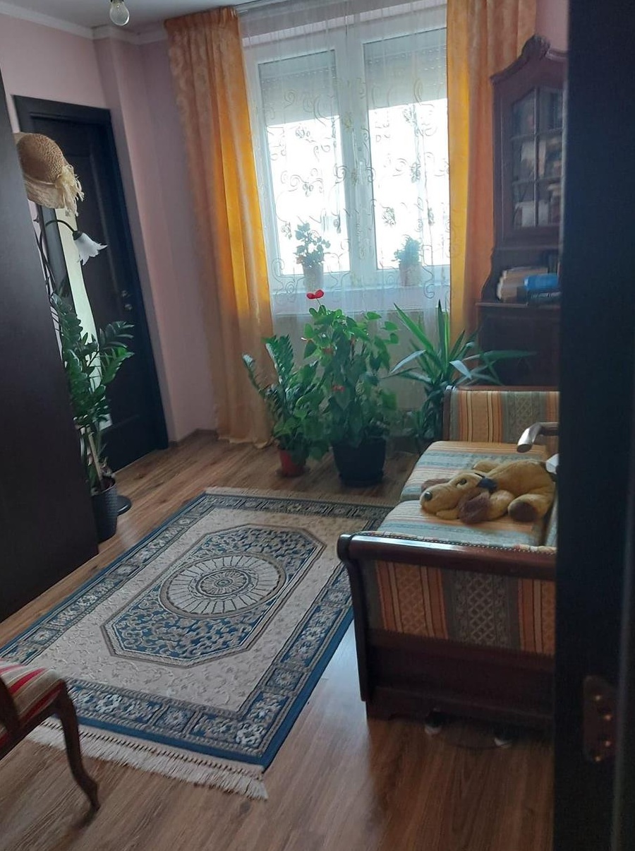 Apartament 3 camere decomandate, zona ultracentrala, lux.