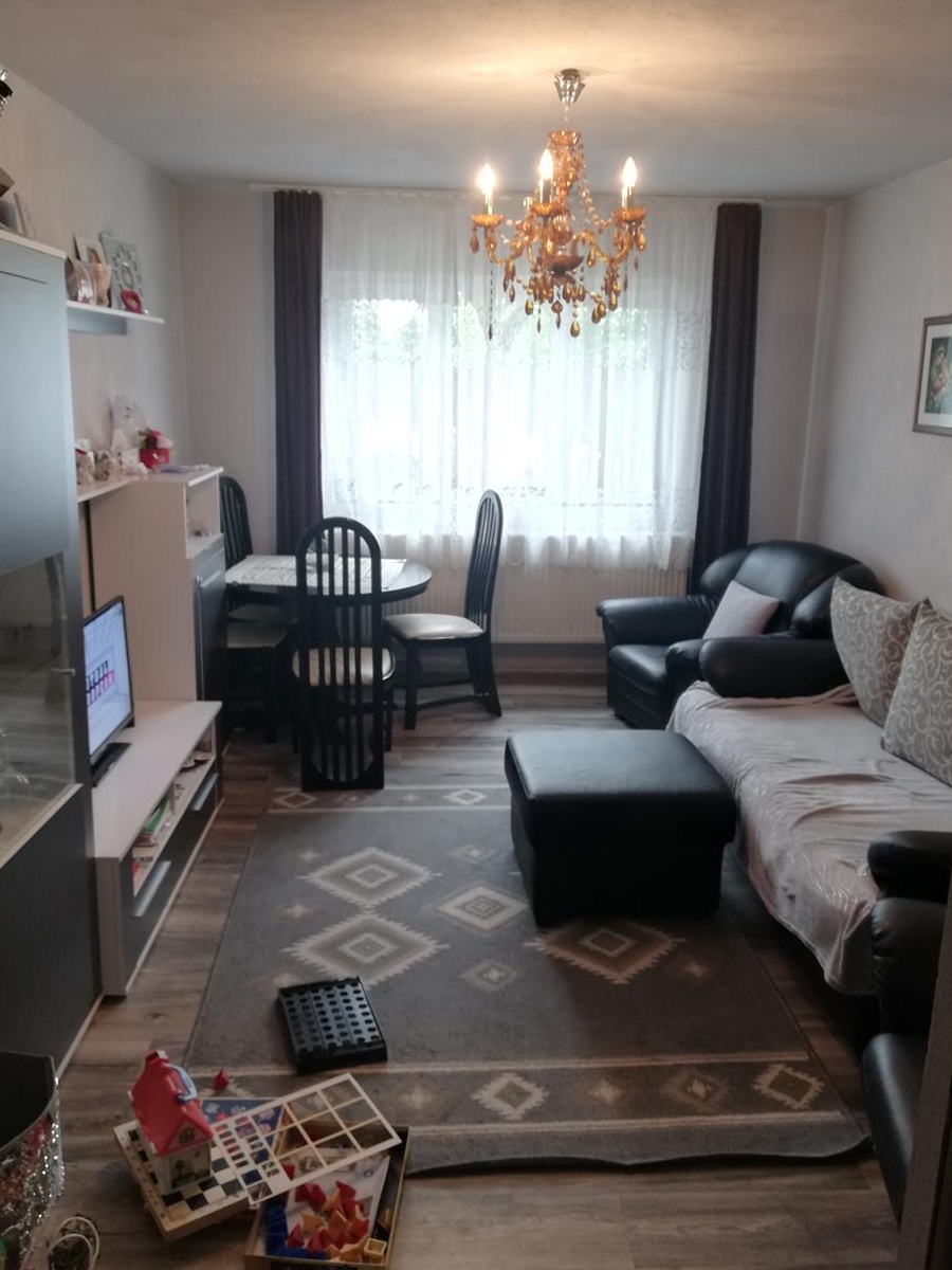 Apartament 3 camere decomandate+living
