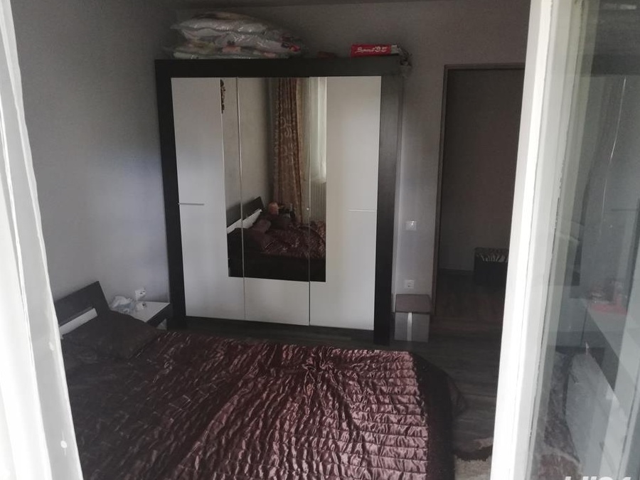 Apartament 3 camere decomandate+living