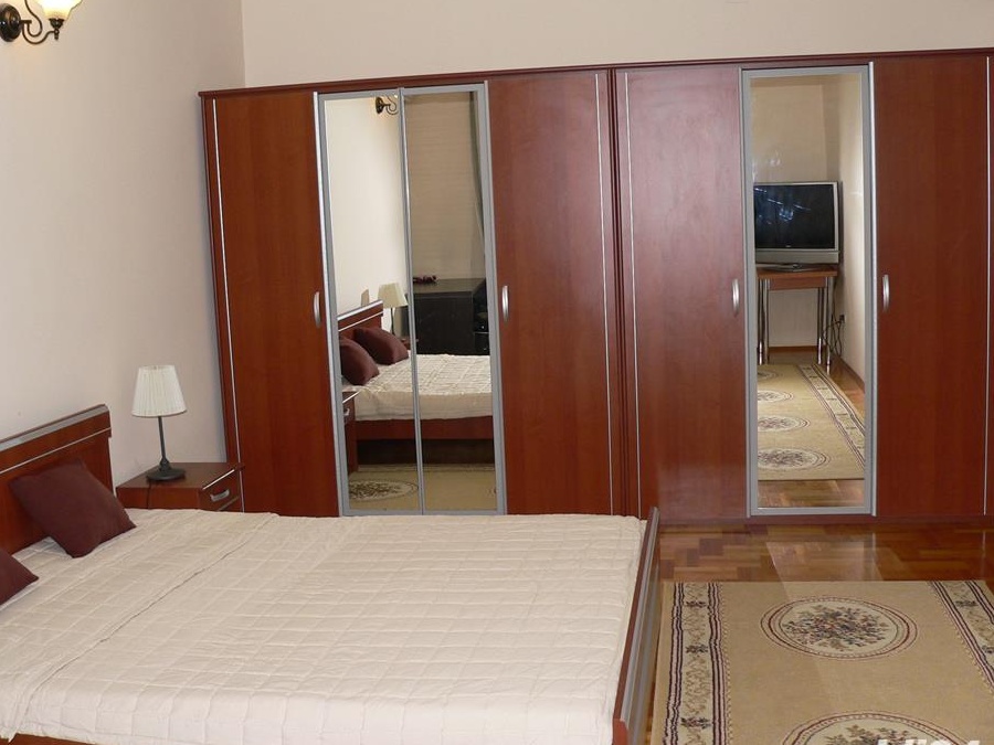Apartament 3 camere, et. 4/6. Herastrau, mobilat - utilat LUX, loc parcare si boxa subsol