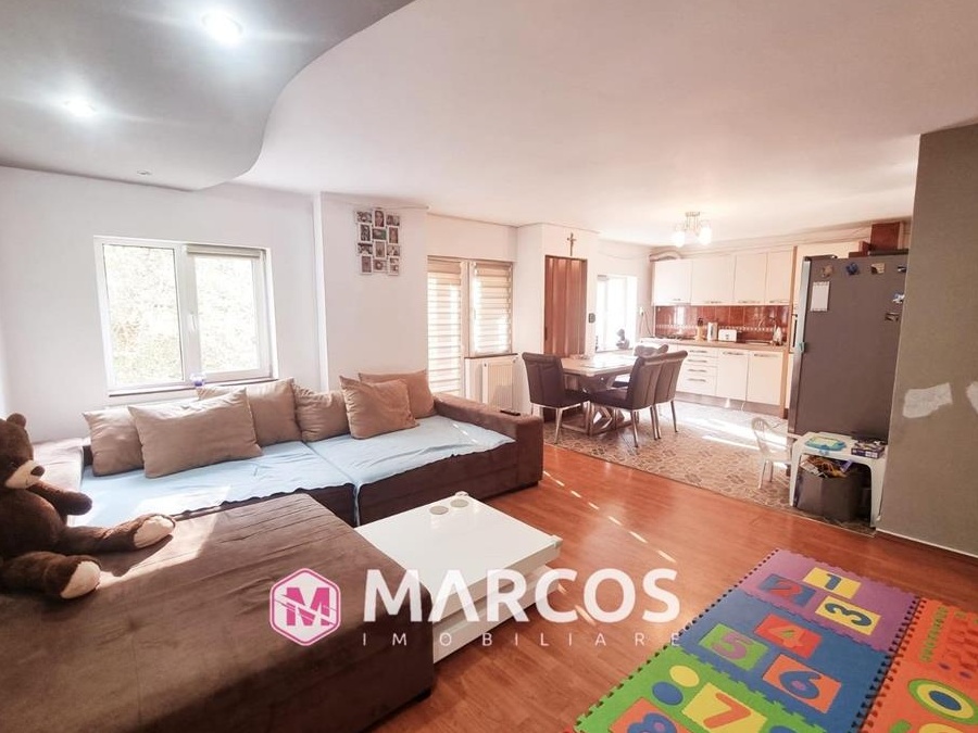 Apartament 3 camere, et.2, Central, ID 897