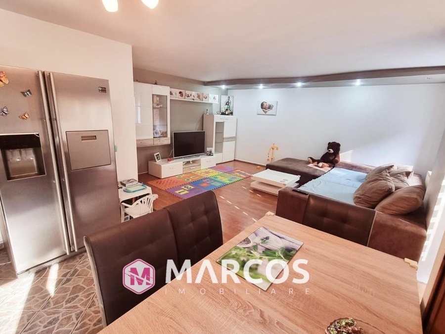 Apartament 3 camere, et.2, Central, ID 897