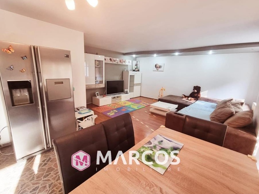 Apartament 3 camere, et.2, Central, ID 897