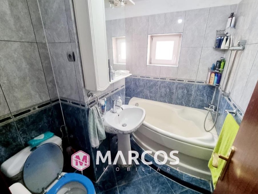 Apartament 3 camere, et.2, Central, ID 897