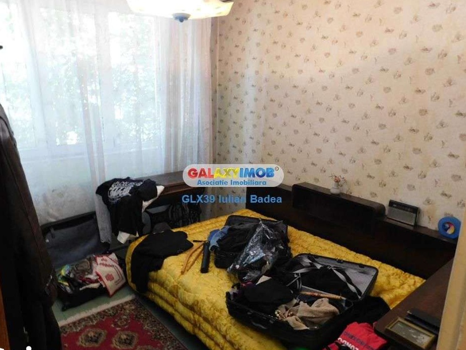 Apartament 3 camere etaj 1\/4 - Metrou 1 Decembrie