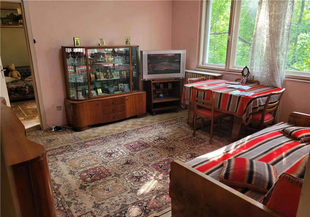 Apartament 3 camere etaj 2/10 - direct proprietar