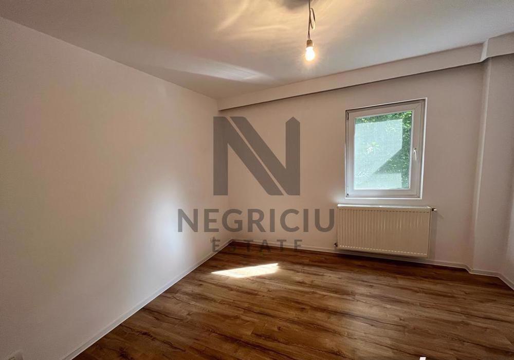 Apartament 3 camere, etajul I, Zona Aradului