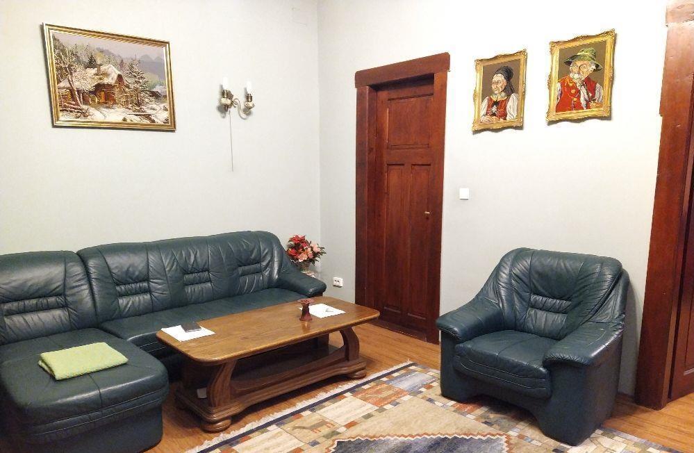 Apartament 3 camere, etj 1 in cladire istorica, zona Piata Romanilor