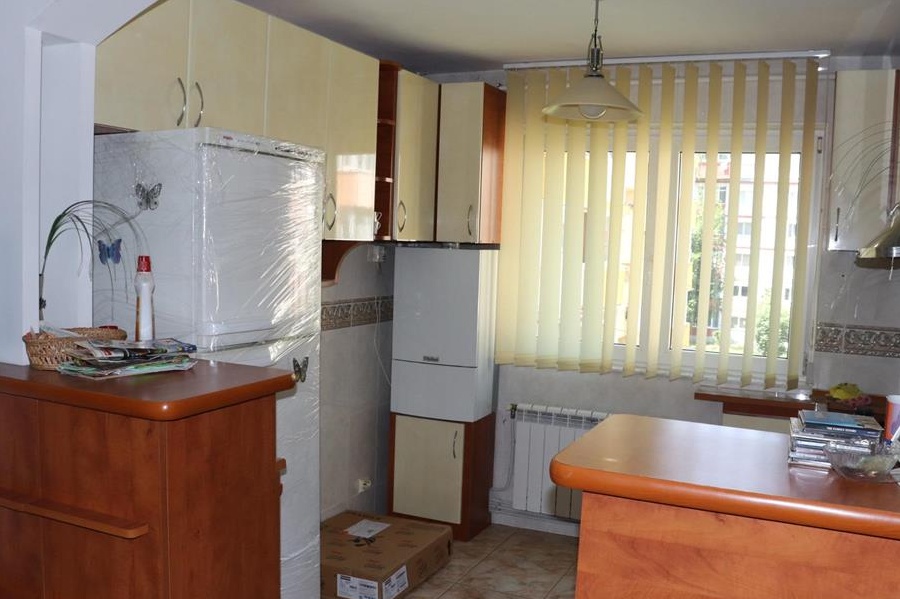 Apartament 3 camere - George Enescu, zona linistita, renovat