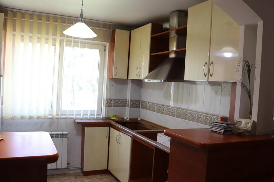 Apartament 3 camere - George Enescu, zona linistita, renovat