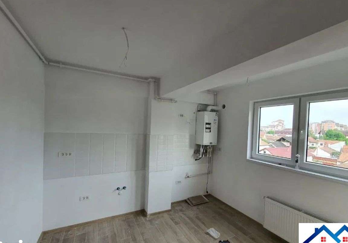 Apartament 3 camere in bloc nou, cartier Centru