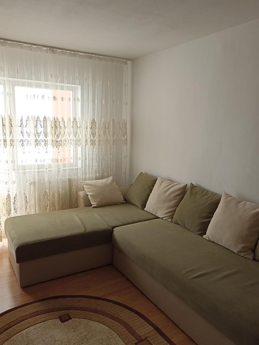 Apartament 3 camere Lipovei