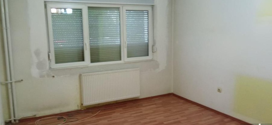 Apartament 3 camere semidecomandat Complex Studențesc