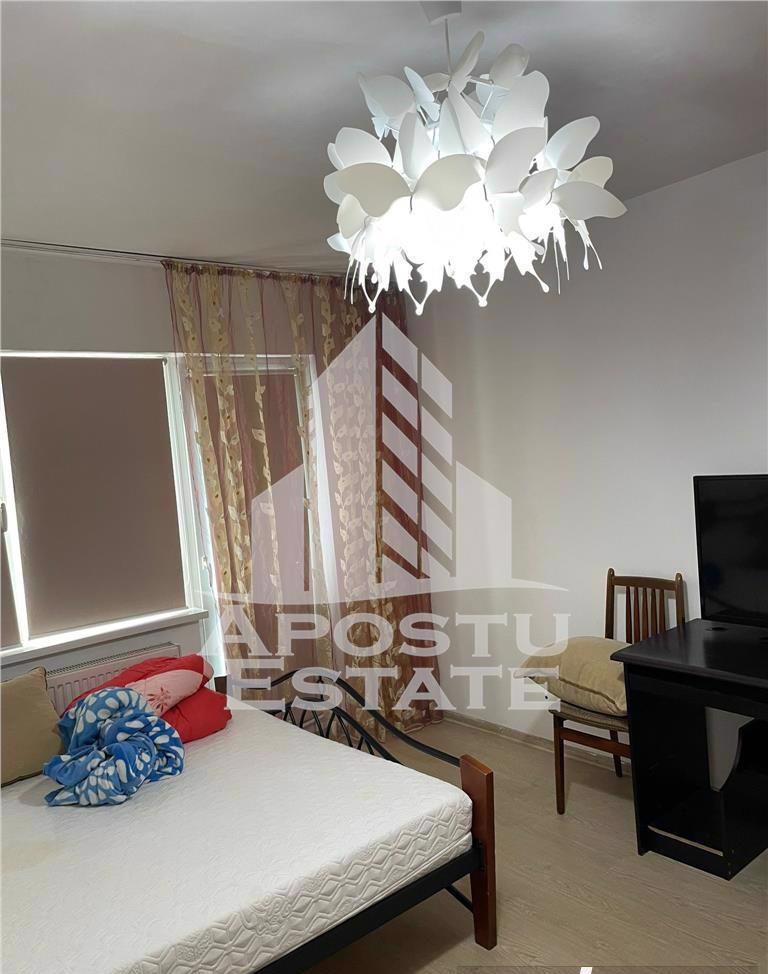 Apartament 3 camere- semidecomandat- Sagului