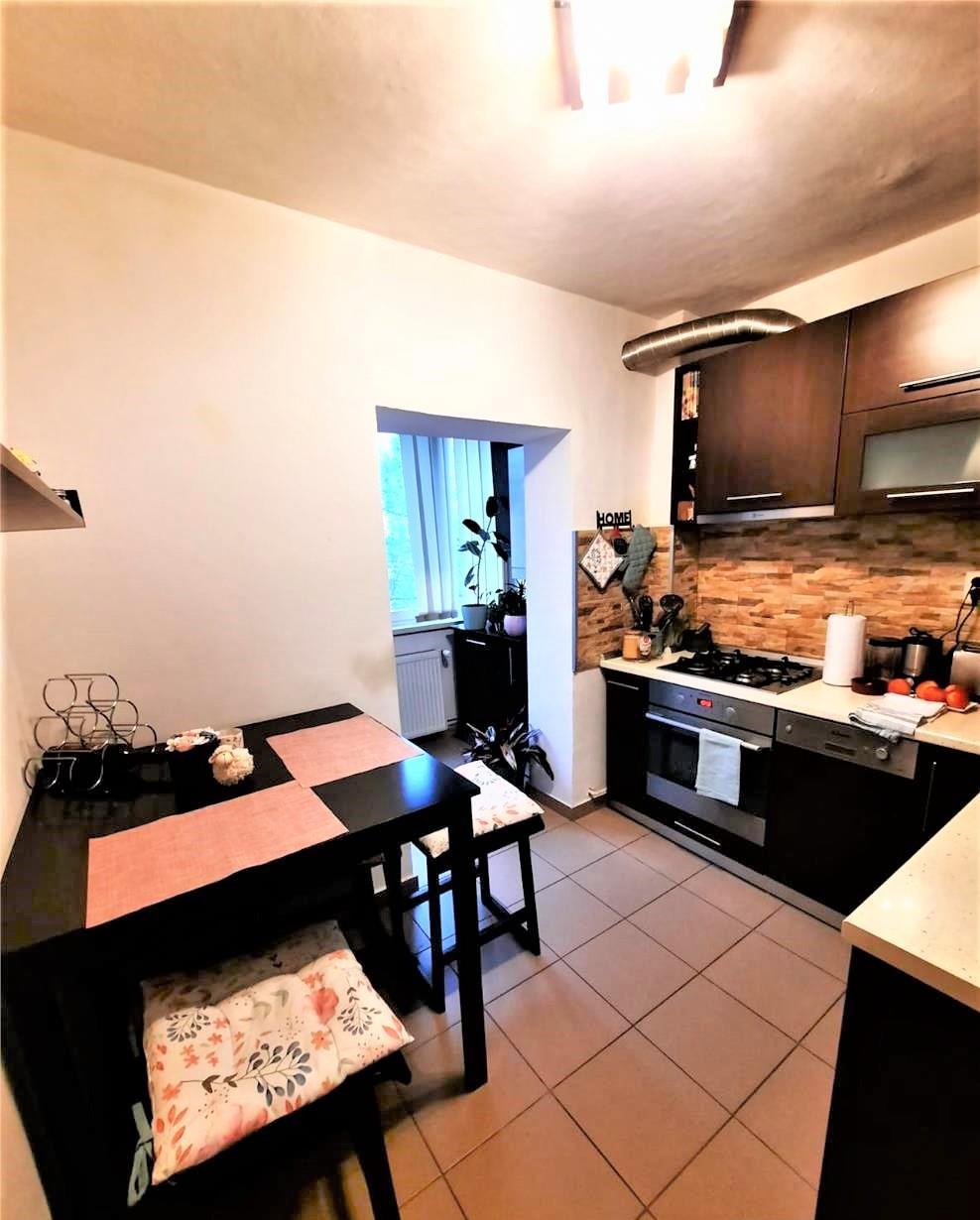 Apartament 3 camere si 2 bai, etajul 2, Lipovei