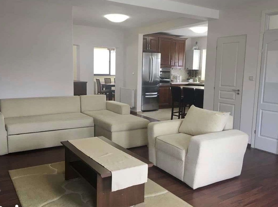 Apartament 3 camere si birou pe 2 nivele, 140mp, str. Tudor Arghez