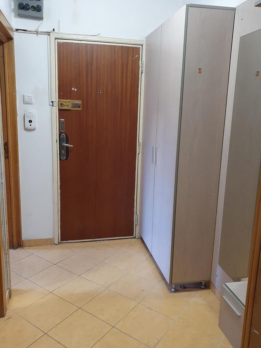 apartament 3 camere spre inchiriere